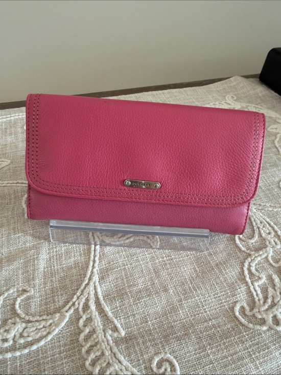 Dockers Handbags - Dockers Fuchsia Pink Sofitel Pebbled Leather Checkbook Trifold Wallet
